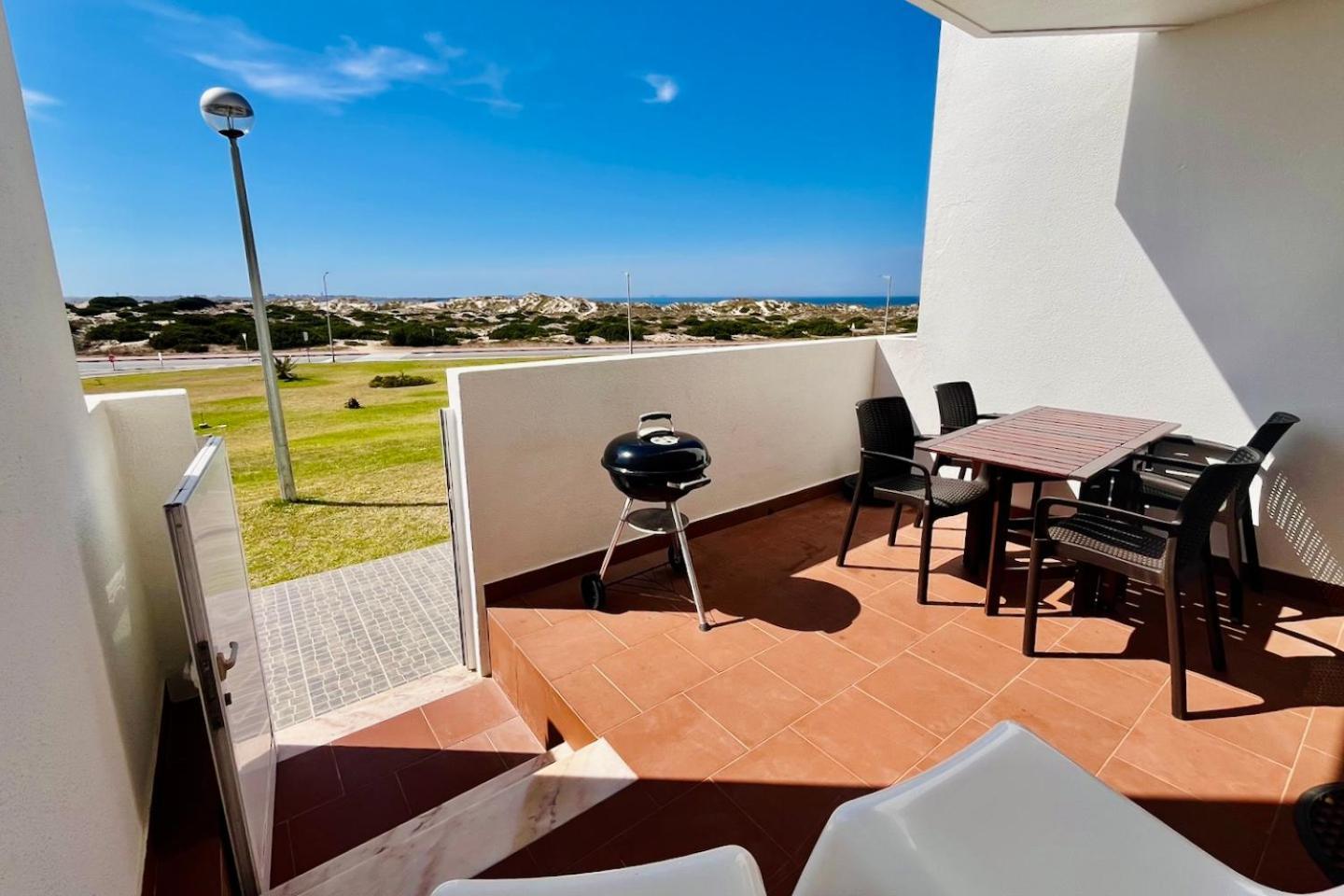 Apartamento Luciana - Beachside, Balcony, Sunset View Феррел Экстерьер фото